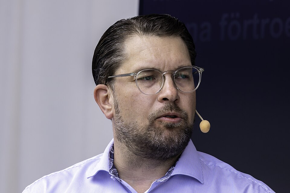 "Jimmie Åkesson Almedalen 2026" av Bene Riobó, licensierad under   CC BY-SA 4.0.