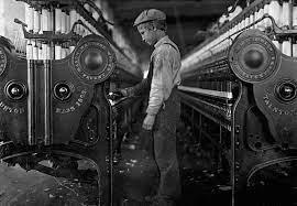 Lewis Hine, Public domain, via Wikimedia Commons 